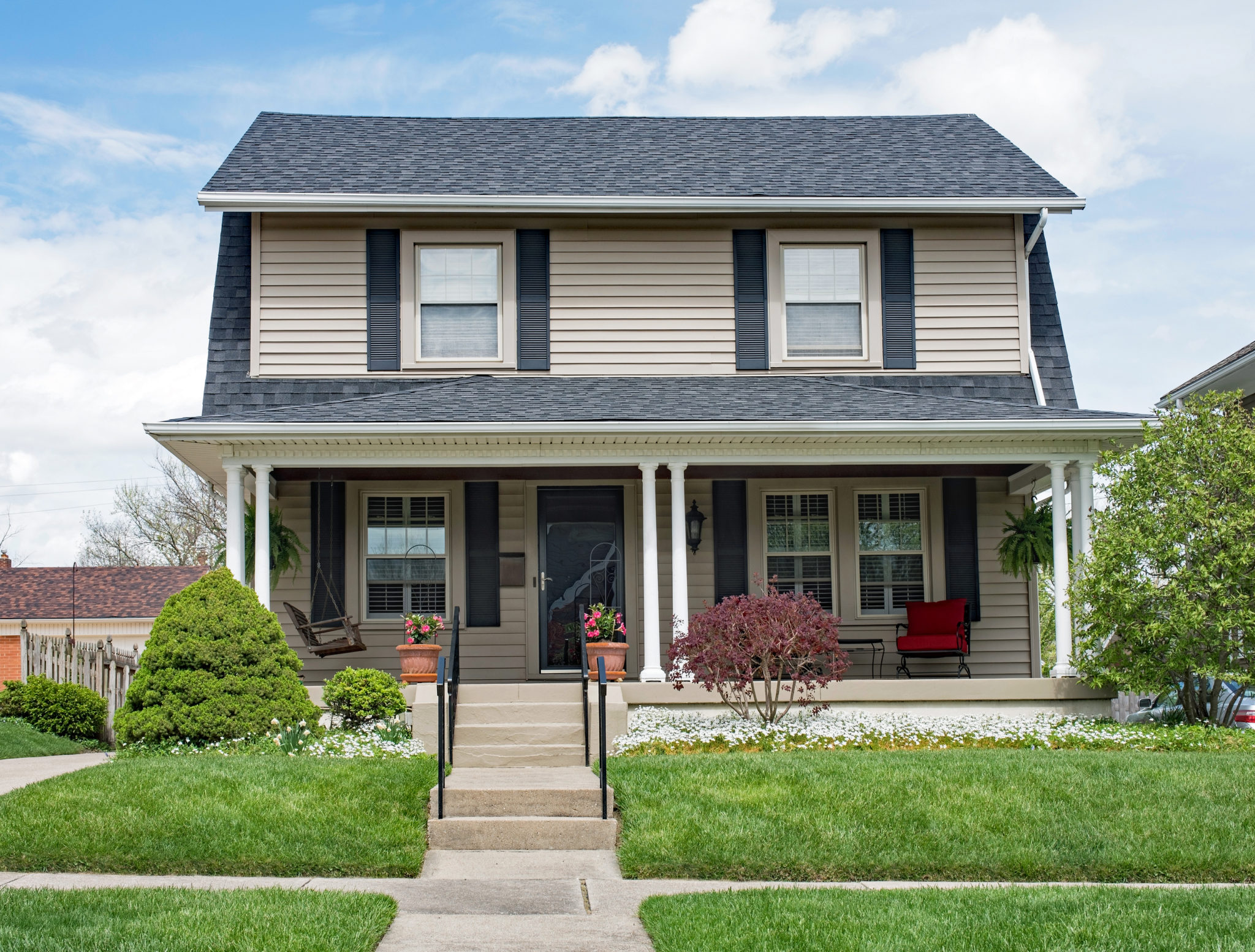 Simple Home Guard Exteriors for Large Space